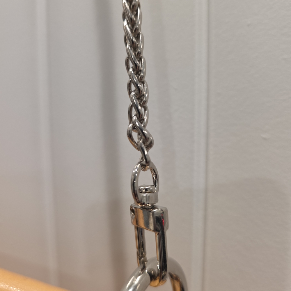 Trendy Boutique Silver Chain Belt - Picture 5 of 5